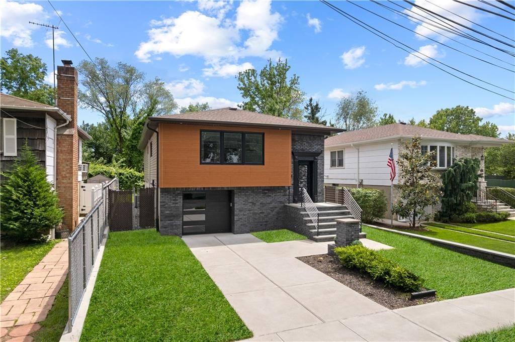 Photo of 164 Railroad Street, Staten Island, NY 10312 (MLS # 493267)