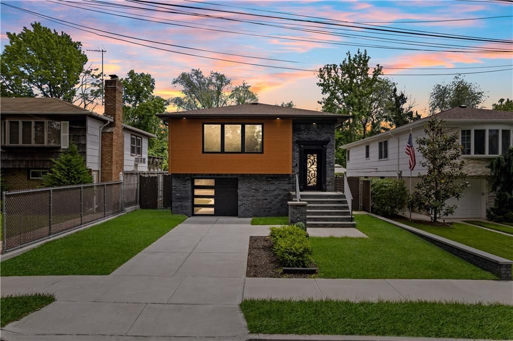 Photo of 164 Railroad Street, Staten Island, NY 10312 (MLS # 493267)