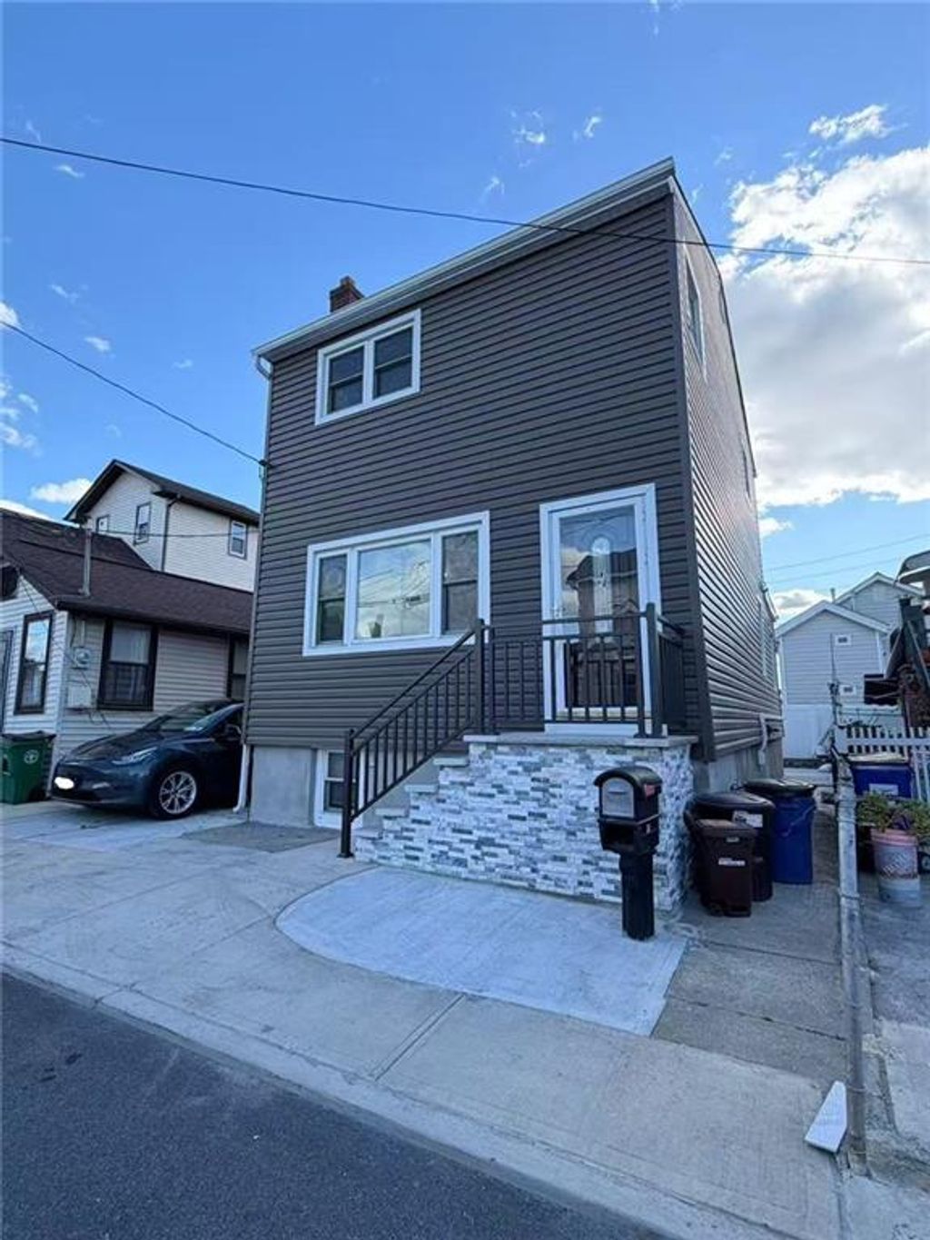 Photo of 30 Seafoam Street, Staten Island, NY 10306 (MLS # 500769)