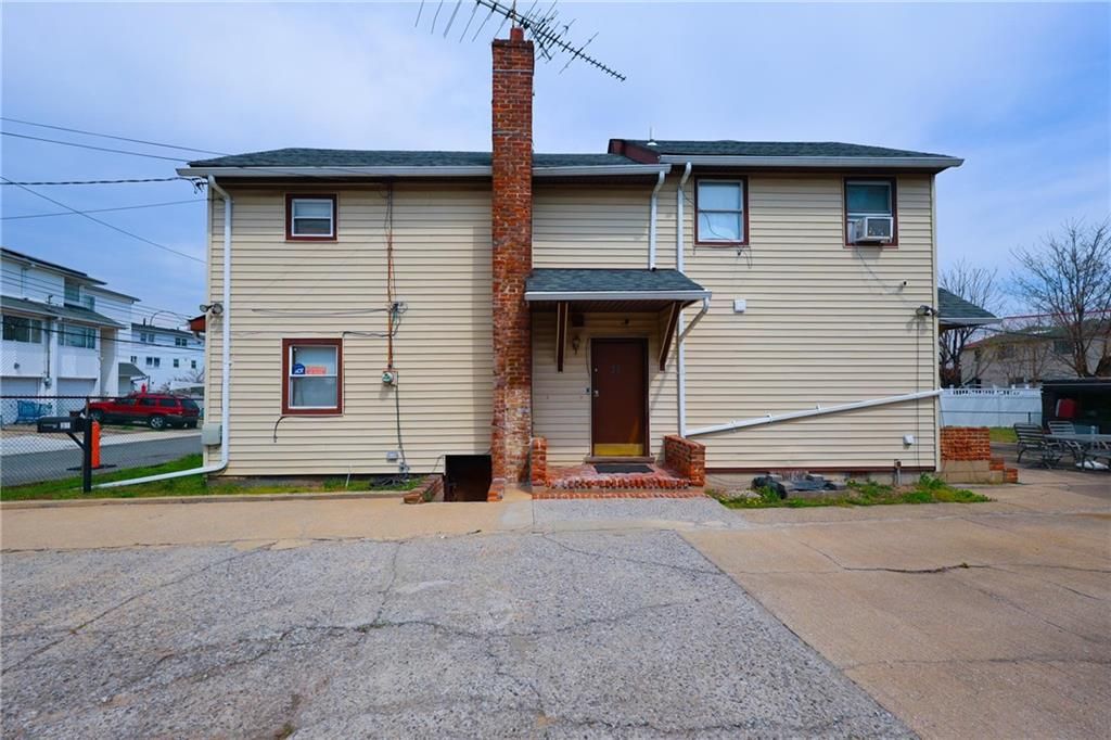 Photo of 31 Post Lane, Staten Island, NY 10303 (MLS # 500590)