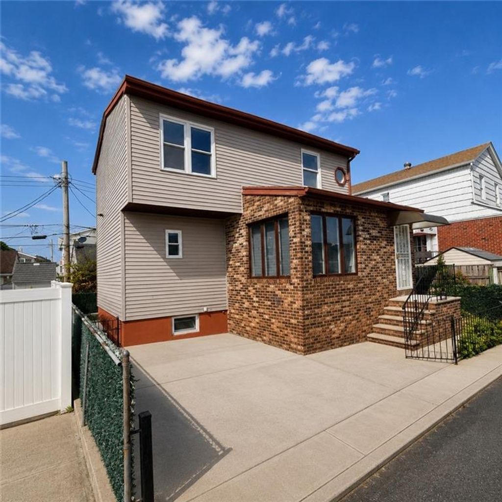 Photo of 29 Nova Court, Brooklyn, NY 11229 (MLS # 501378)