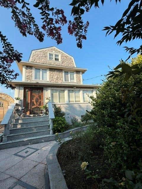 Photo of 4293 Richmond Avenue, Staten Island, NY 10312 (MLS # 503719)