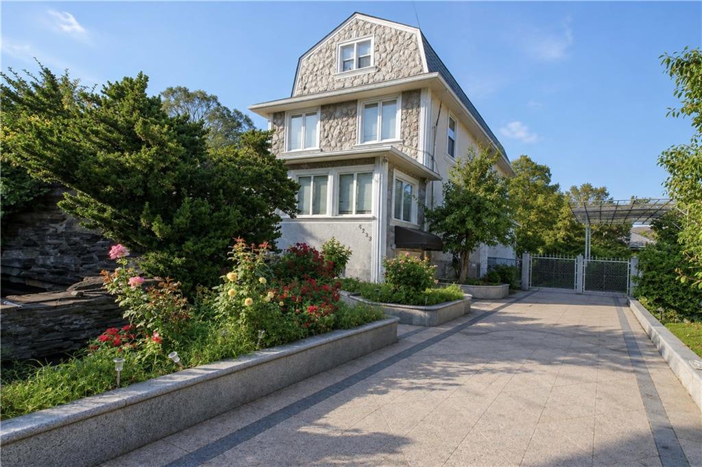 Photo of 4293 Richmond Avenue, Staten Island, NY 10312 (MLS # 503719)