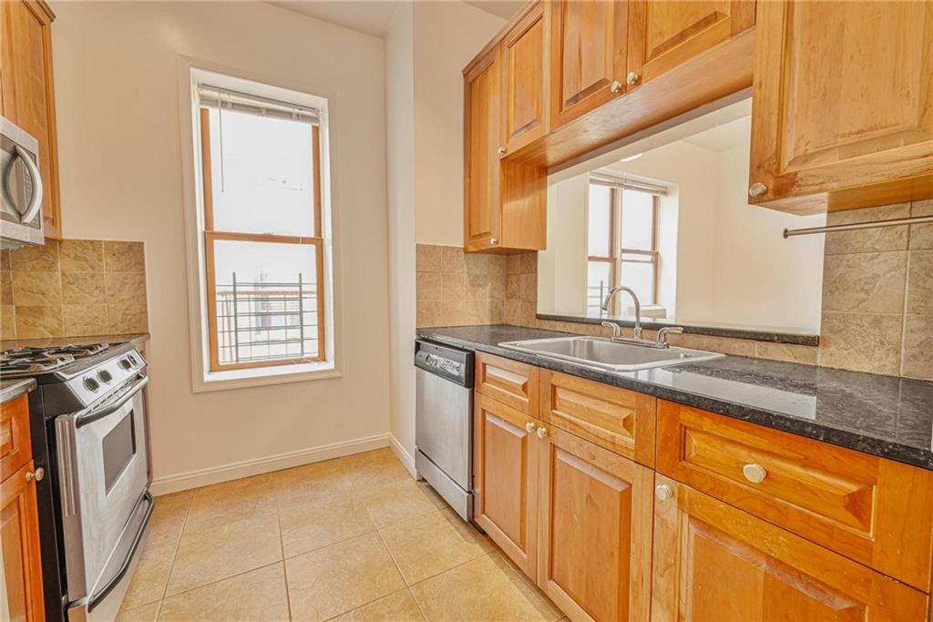 145 Prospect Park #4D, Brooklyn, New York image 8