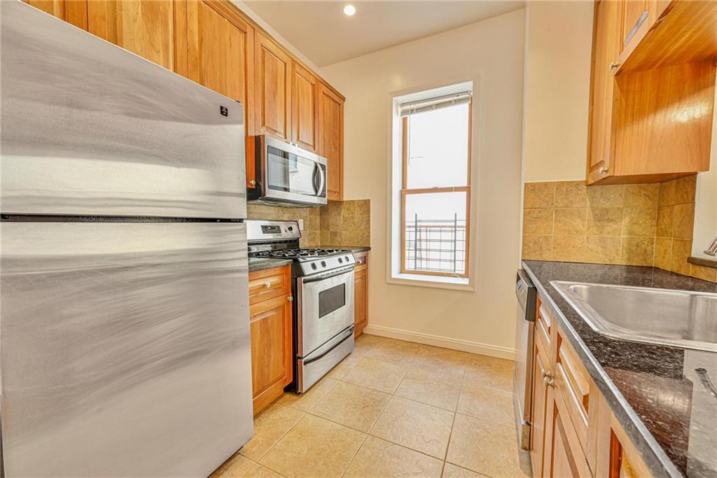 145 Prospect Park #4D, Brooklyn, New York image 9