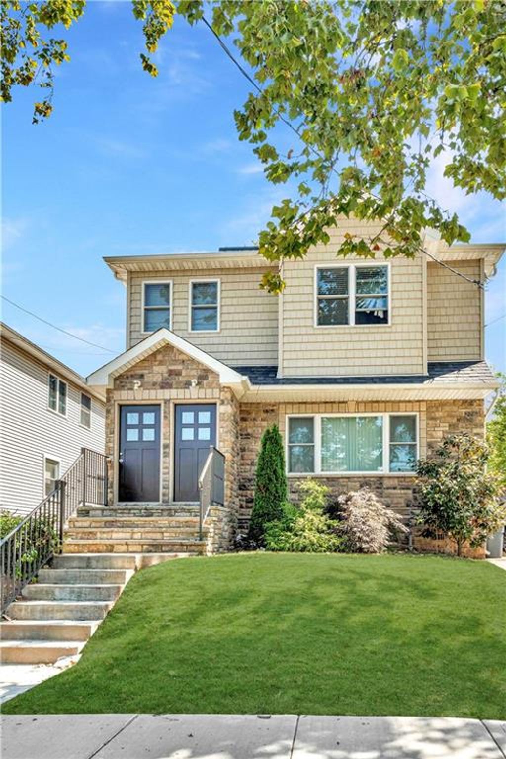 Photo of 428 Virginia Avenue, Staten Island, NY 10305 (MLS # 500106)