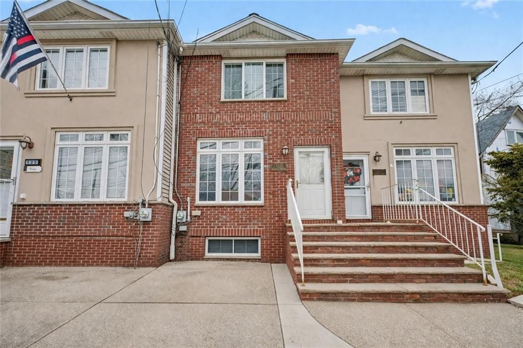 Photo of 123 Cannon Avenue, Staten Island, NY 10314 (MLS # 499848)