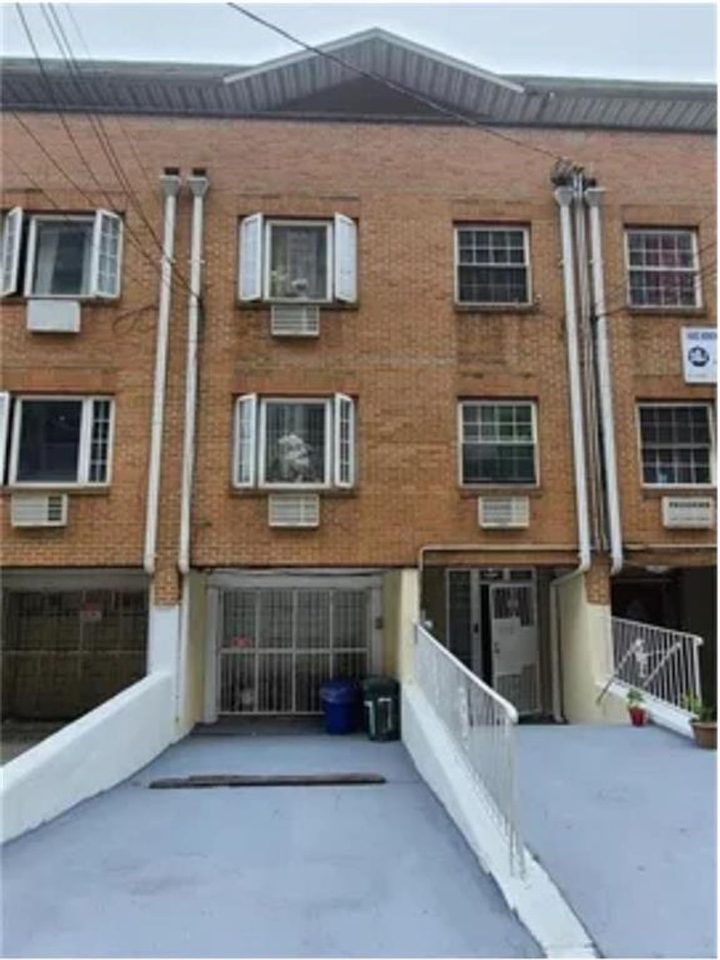 Photo of 772 Lincoln Avenue, Brooklyn, NY 11208 (MLS # 494633)