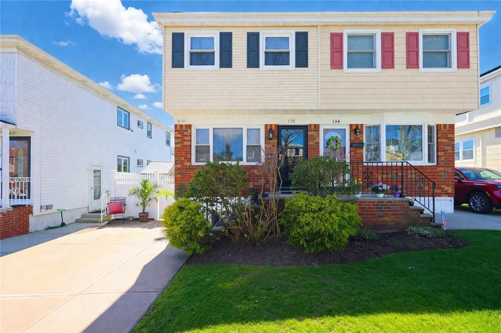 Photo of 138 Buffalo Street, Staten Island, NY 10306 (MLS # 501314)