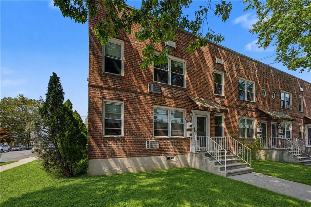 Photo of 2997 Avenue R, Brooklyn, NY 11229 (MLS # 505314)