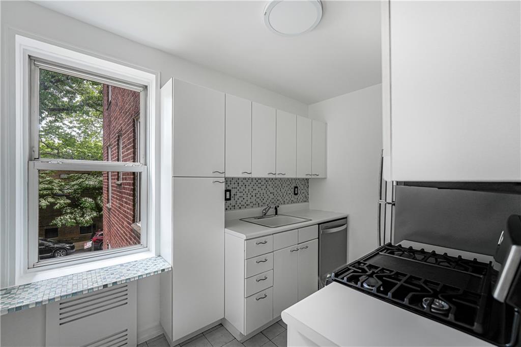 394 Avenue S #2E, Brooklyn, New York image 6
