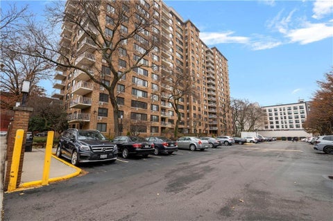 Apartment For Sale - 185 Hall Street #614<br/> Brooklyn, NY 11205