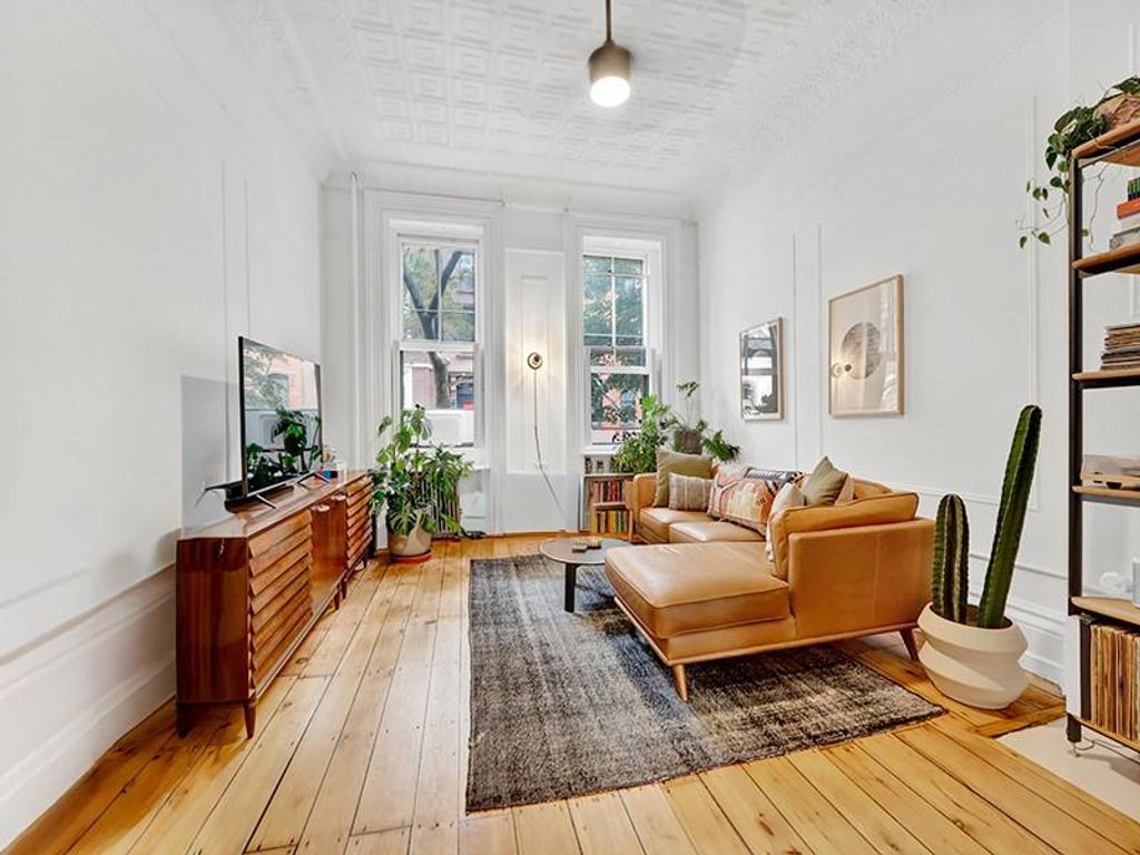 Photo of 152 Summit Street, Brooklyn, NY 11231 (MLS # 501556)