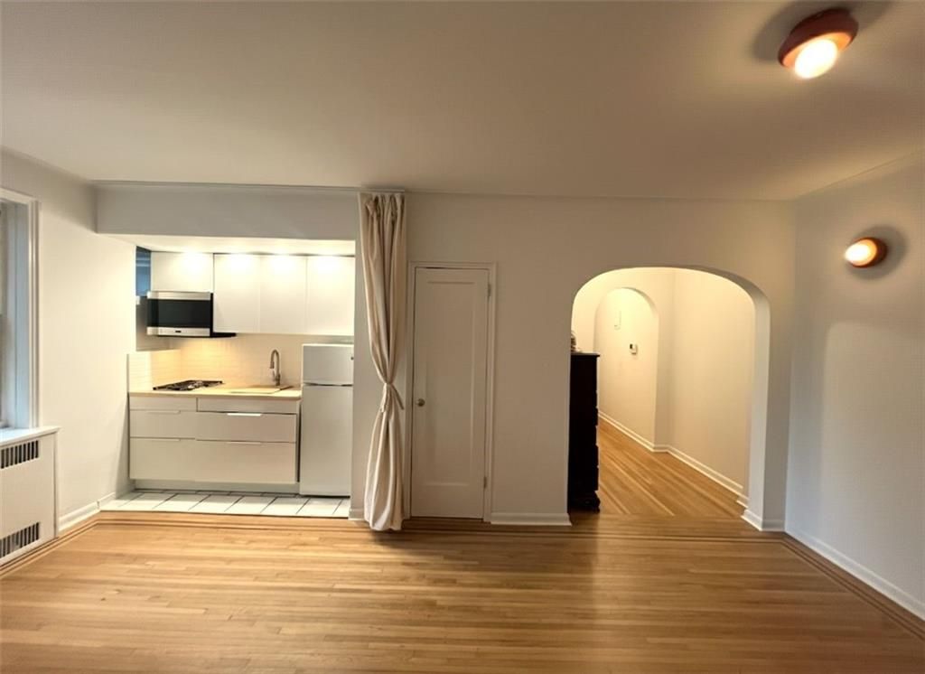 Photo of 224 Highland Boulevard #611, Brooklyn, NY 11207 (MLS # 498691)