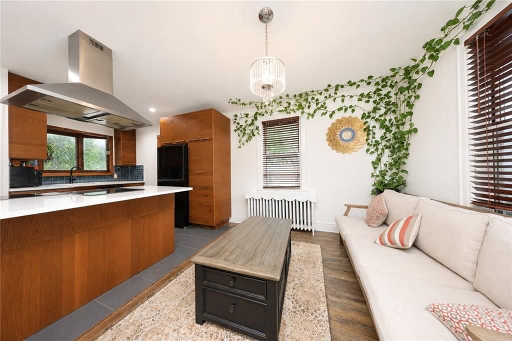 Photo of 1199 Rockland Avenue, Staten Island, NY 10314 (MLS # 501177)