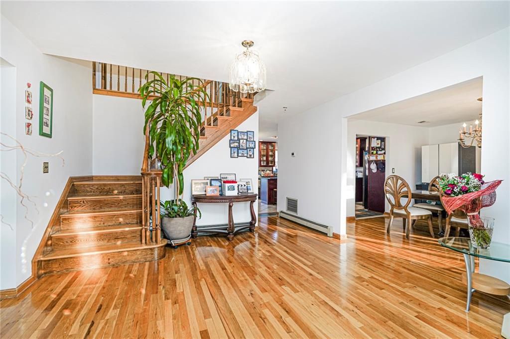 Photo of 121 Dahlia Street, Staten Island, NY 10312 (MLS # 498559)