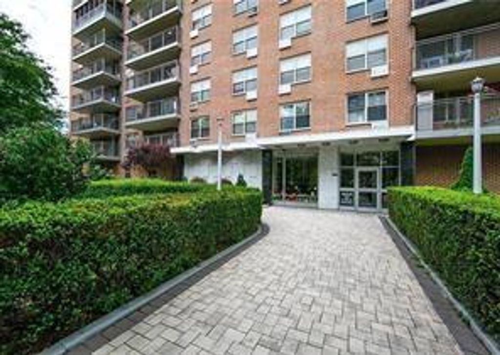 Photo of 2652 Cropsey Avenue #16C, Brooklyn, NY 11214 (MLS # 497330)