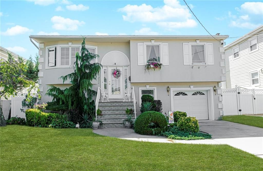 Photo of 334 Katan Avenue, New York, NY 10308 (MLS # 501664)