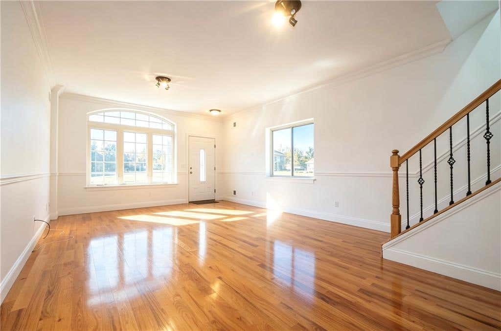 Photo of 492 Bedford Avenue, Staten Island, NY 10306 (MLS # 503855)