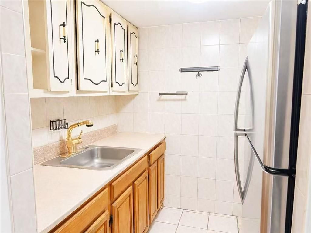 Photo of 832 Willoughby Avenue, Brooklyn, NY 11206 (MLS # 500866)