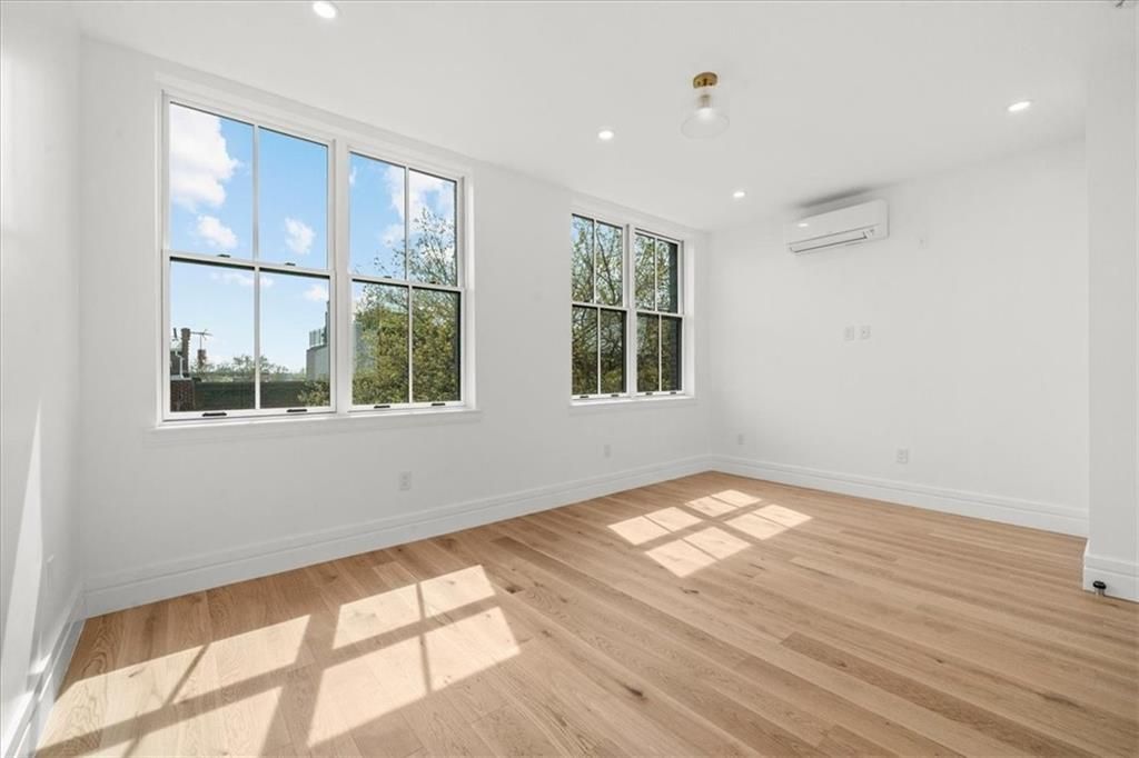 Photo of 147 luquer Street #3, Brooklyn, NY 11231 (MLS # 500803)