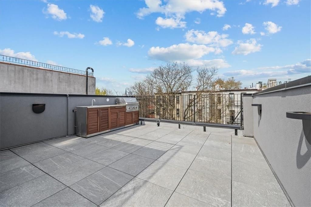 Photo of 147 luquer Street #3, Brooklyn, NY 11231 (MLS # 500803)