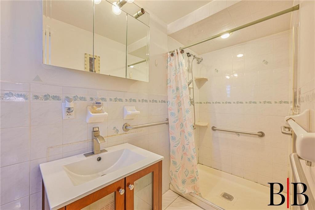 7406 Avenue U, Brooklyn, New York image 30