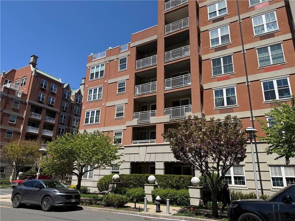 Photo of 65 Oceana Drive #7A, Brooklyn, NY 11235 (MLS # 501069)