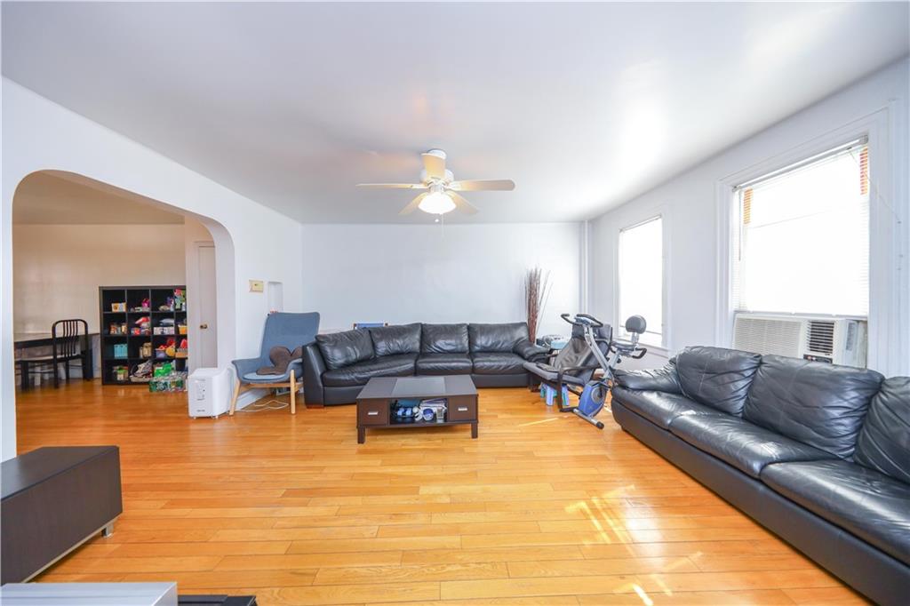 1945 29th Street, Brooklyn, New York image 4