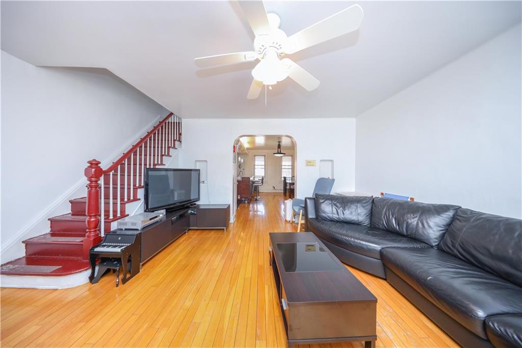 1945 29th Street, Brooklyn, New York image 3