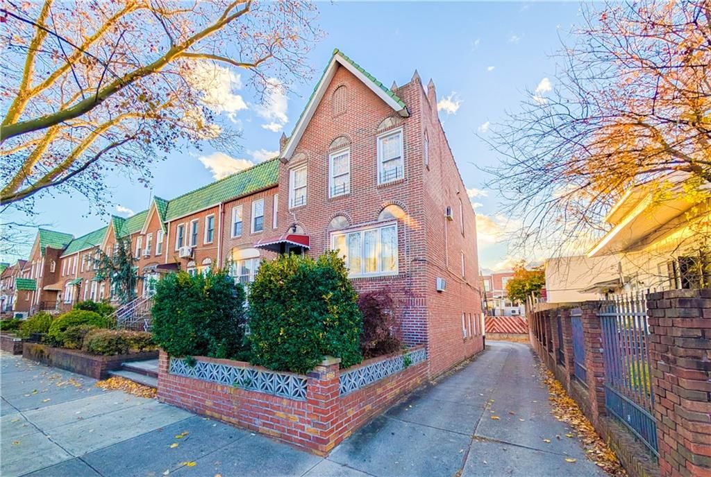 Photo of 1930 28th Street, Brooklyn, NY 11234 (MLS # 497440)