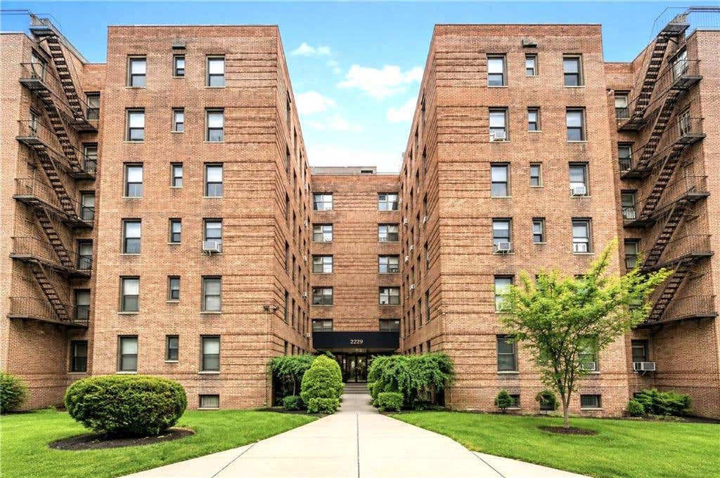 Photo of 2229 Knapp Street #4F, Brooklyn, NY 11229 (MLS # 503145)