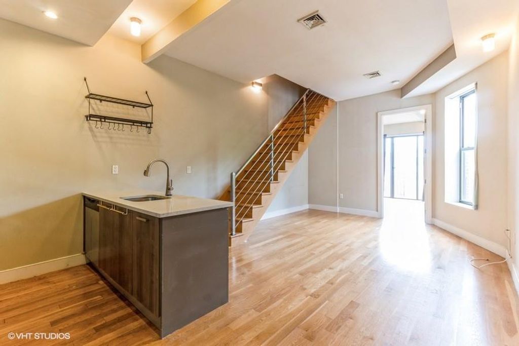 Photo of 509 Chauncey Street #3R, Brooklyn, NY 11233 (MLS # 502339)