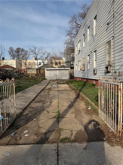 Vacant Land For Sale - 200 39th Street<br/> Brooklyn, NY 11203