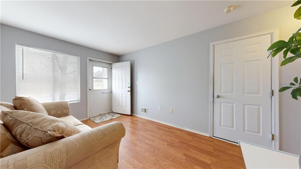 Photo of 32 Aspen Knolls Way, Staten Island, NY 10312 (MLS # 499719)