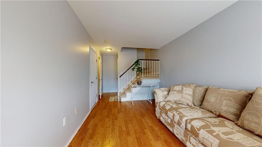 Photo of 32 Aspen Knolls Way, Staten Island, NY 10312 (MLS # 499719)