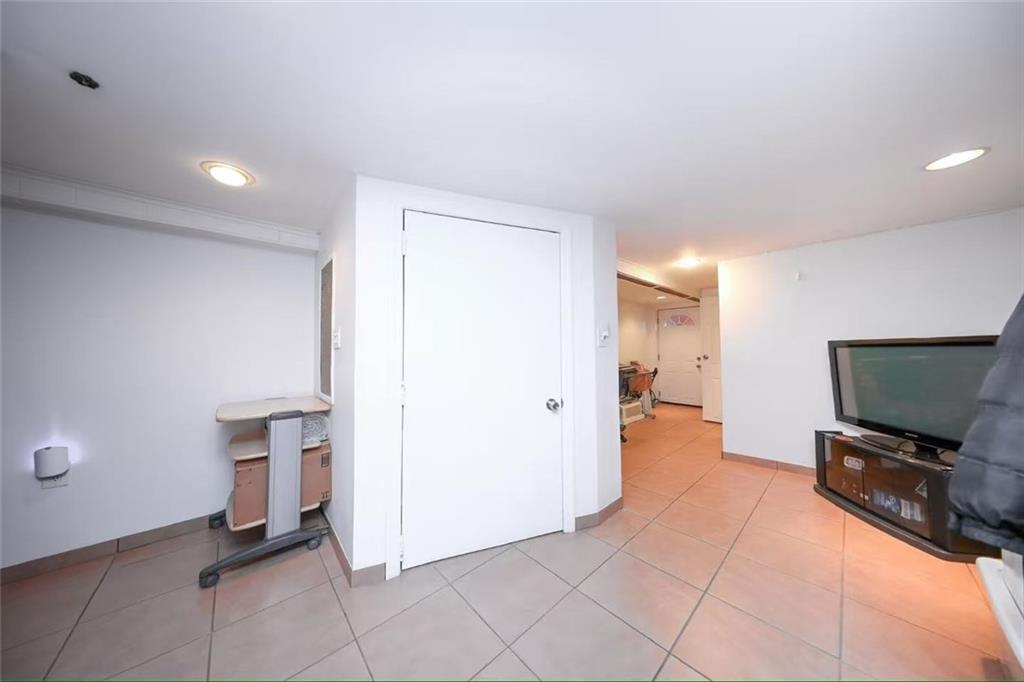 2961 Voorhies Avenue, Brooklyn, New York image 17