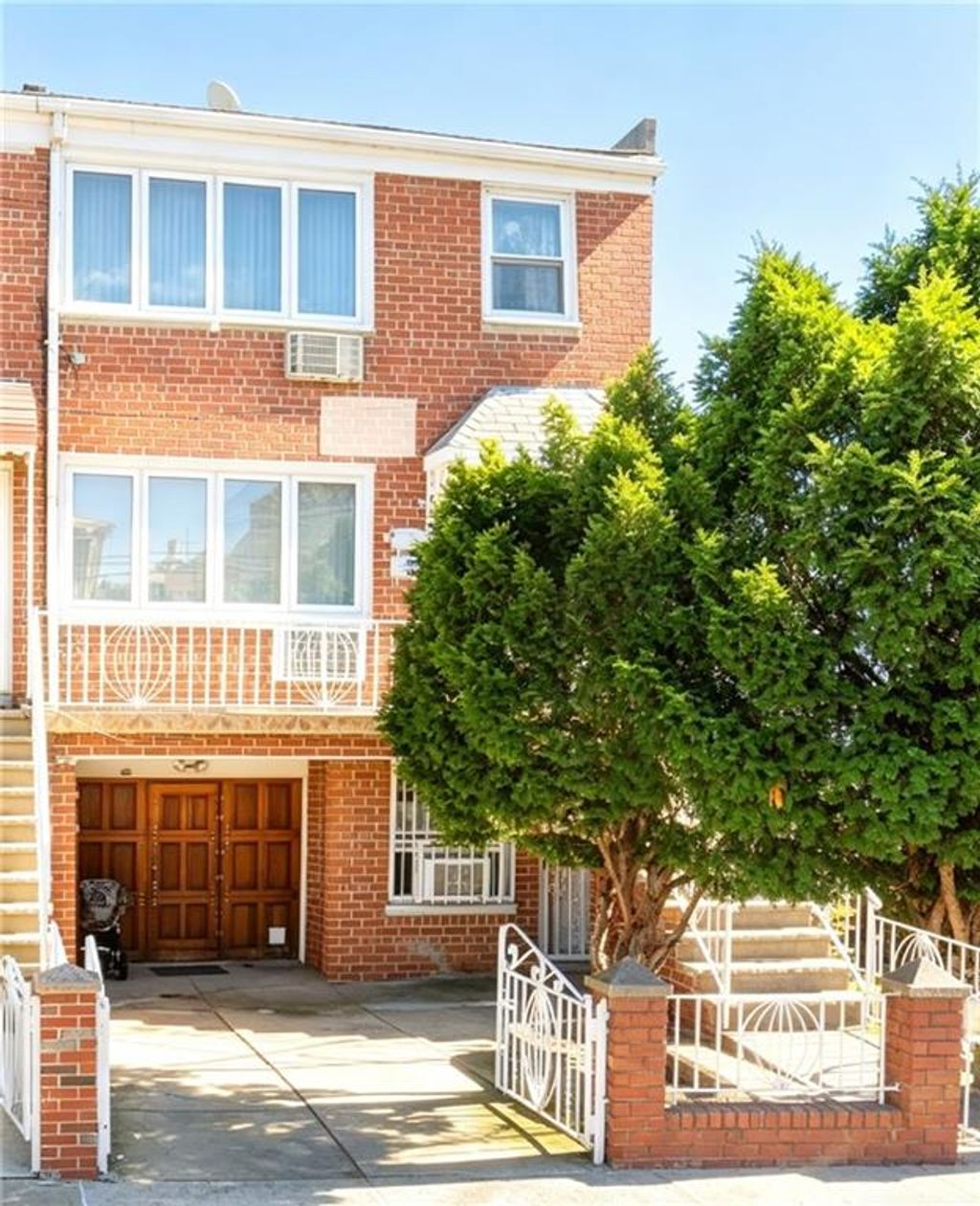 Photo of 195 Bay 46th Street, Brooklyn, NY 11214 (MLS # 500573)