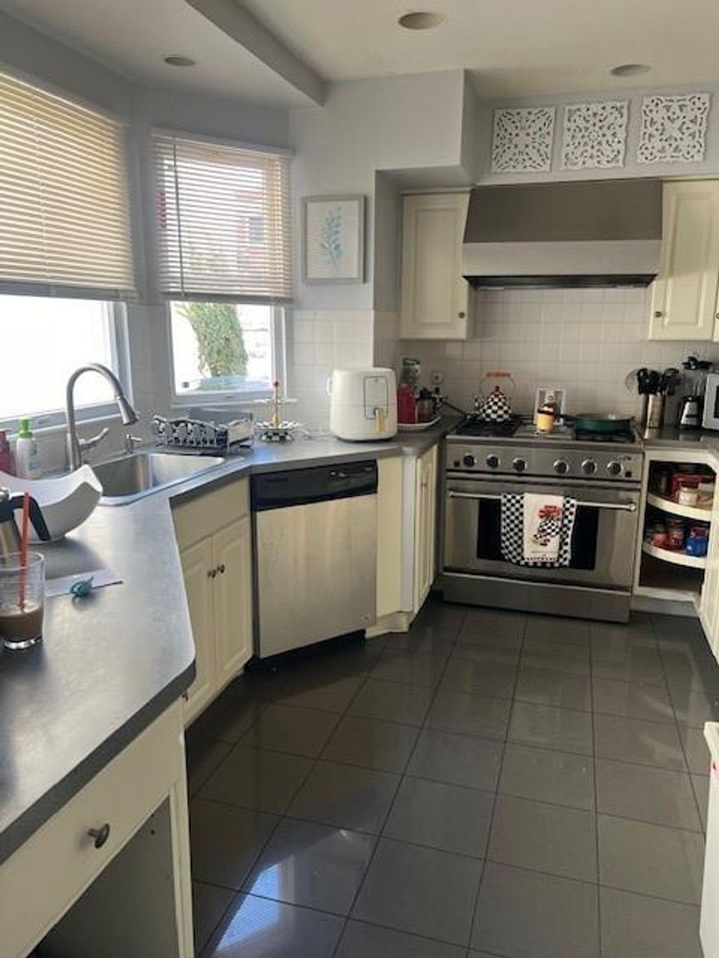 Photo of 2350 2nd Street, Brooklyn, NY 11223 (MLS # 500022)