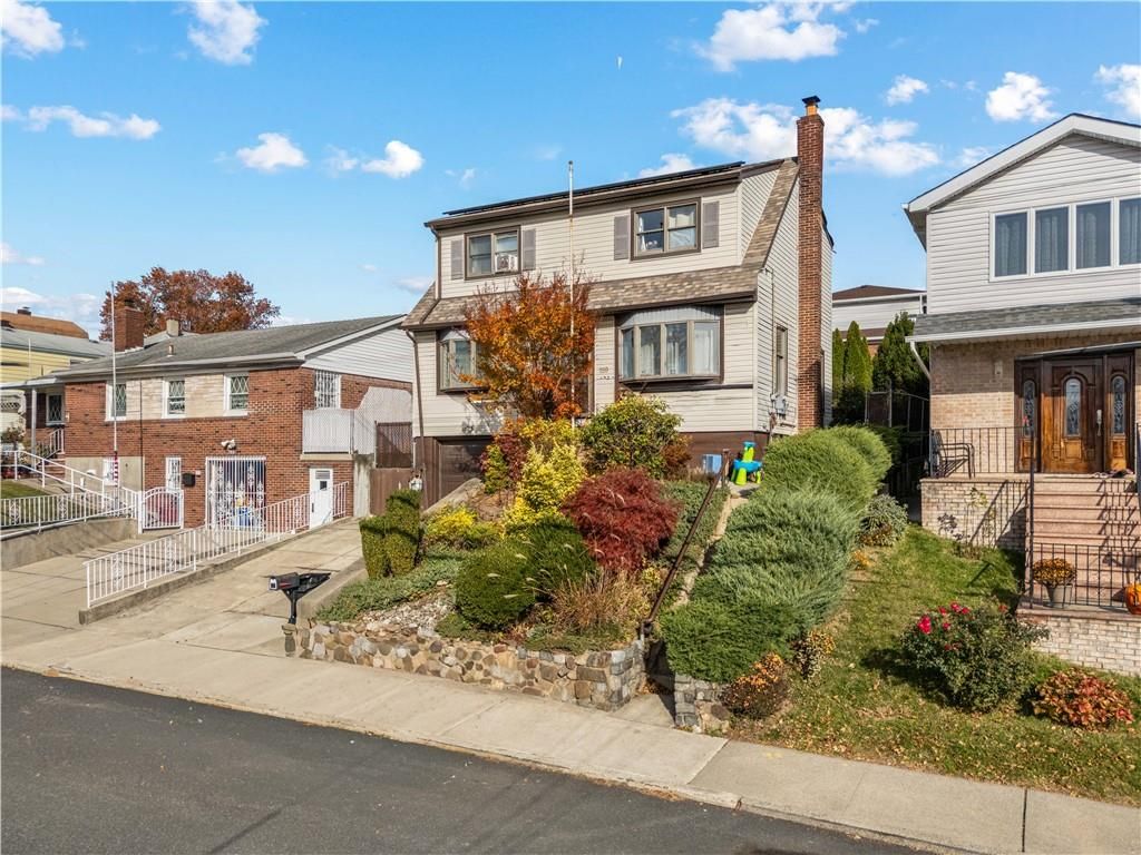 Photo of 159 Seneca Avenue, Staten Island, NY 10301 (MLS # 497336)