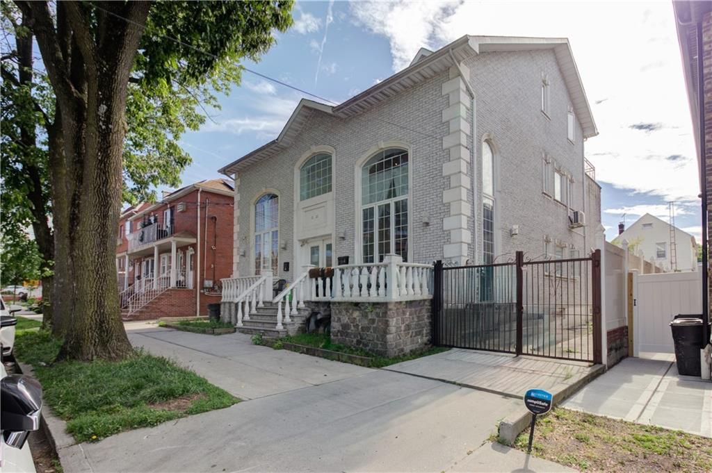 Photo of 1124 128th Street, Queens, NY 11356 (MLS # 501853)
