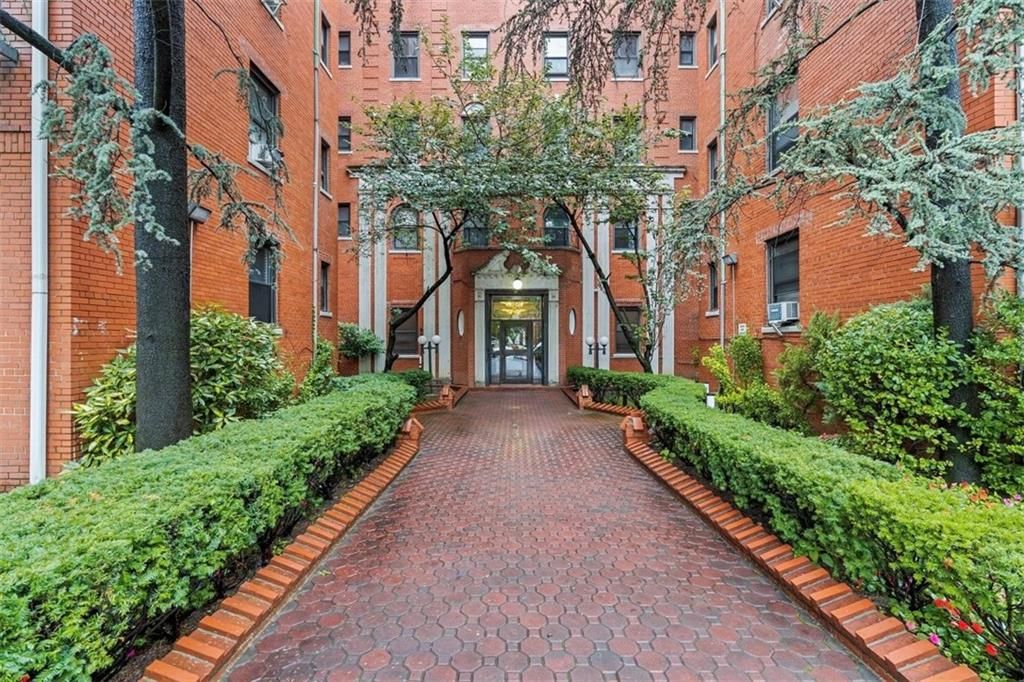 Photo of 300 Ocean Parkway #4S, Brooklyn, NY 11218 (MLS # 495646)
