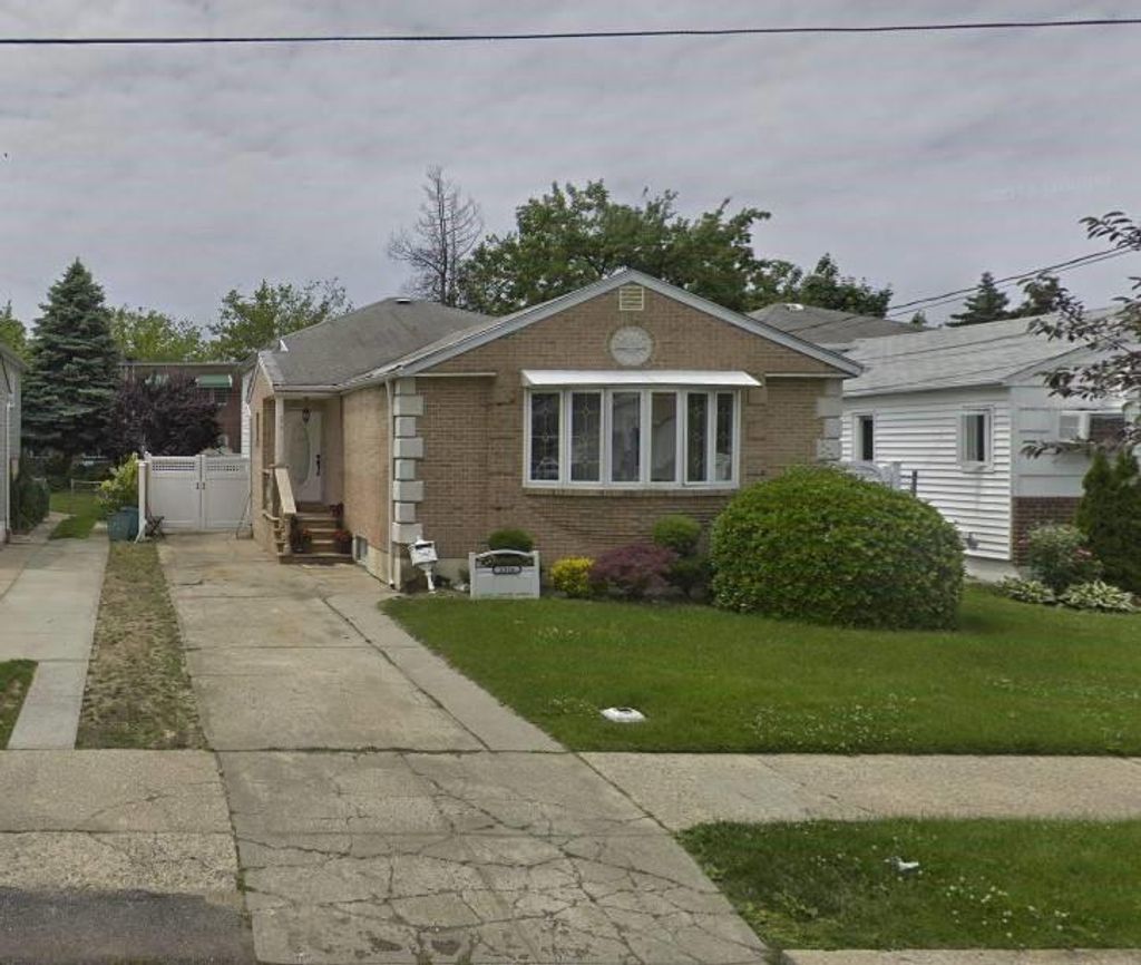 Photo of 1324 101st Street, Brooklyn, NY 11236 (MLS # 462292)