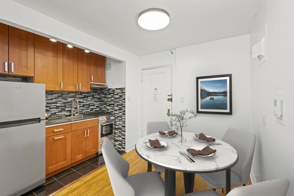 Photo of 15 Oliver Street #3C, Brooklyn, NY 11209 (MLS # 498708)