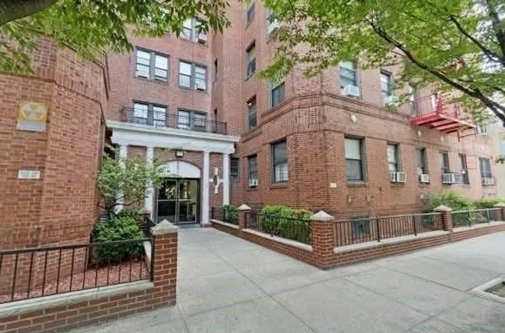 Photo of 909 29th Street #3D, Brooklyn, NY 11210 (MLS # 496971)