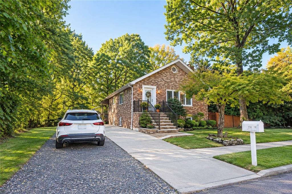 Photo of 238 Saint Andrews Road, Staten Island, NY 10306 (MLS # 505672)
