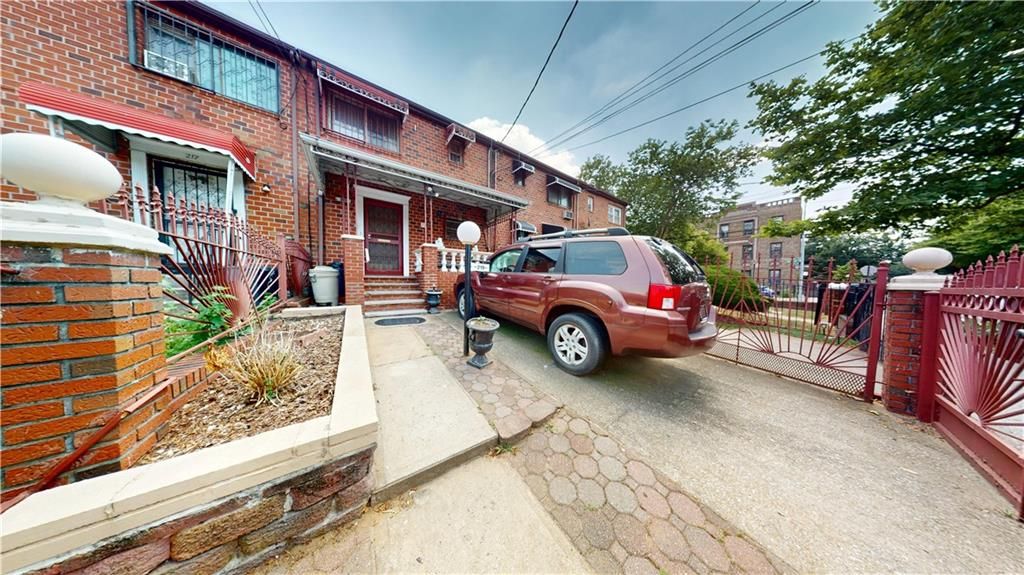 Photo of 219 Berriman Street, Brooklyn, NY 11208 (MLS # 496398)