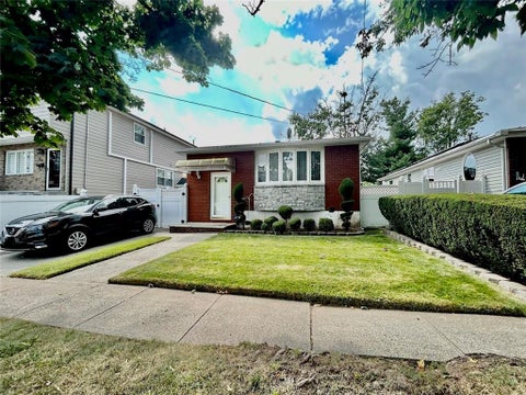 Homes For Sale - 57 Jerome Road<br/> Staten  Island, NY 10305