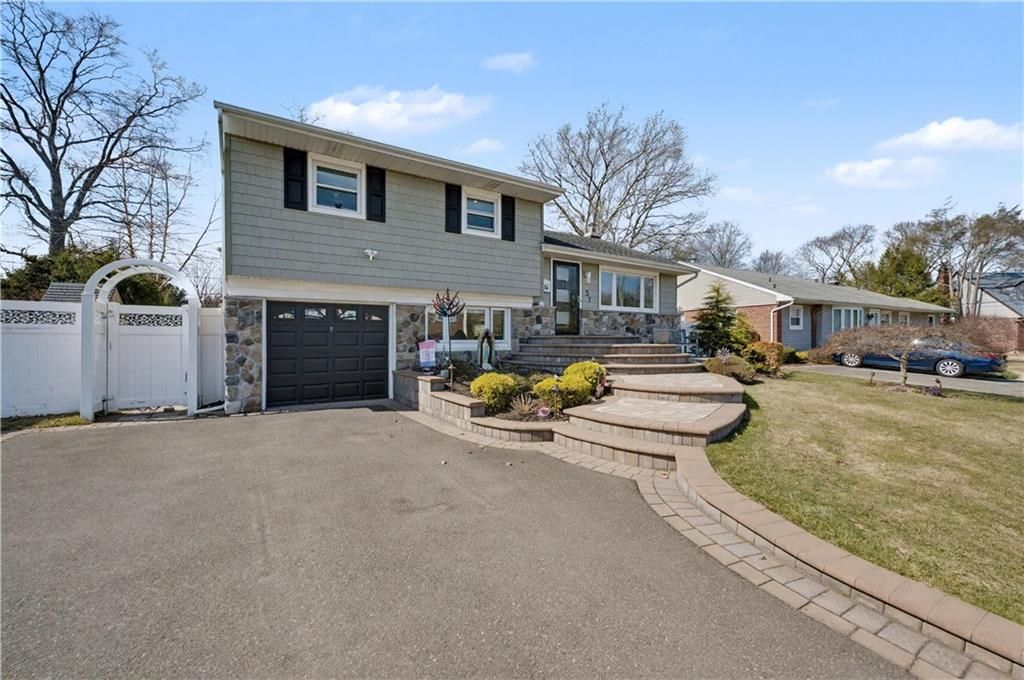 Photo of 57 Richfield Street, Long Island, NY 11803 (MLS # 499684)