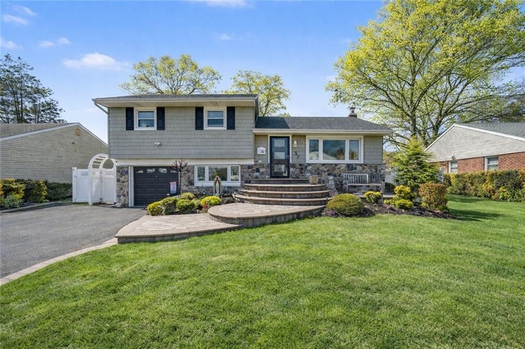 Photo of 57 Richfield Street, Long Island, NY 11803 (MLS # 499684)